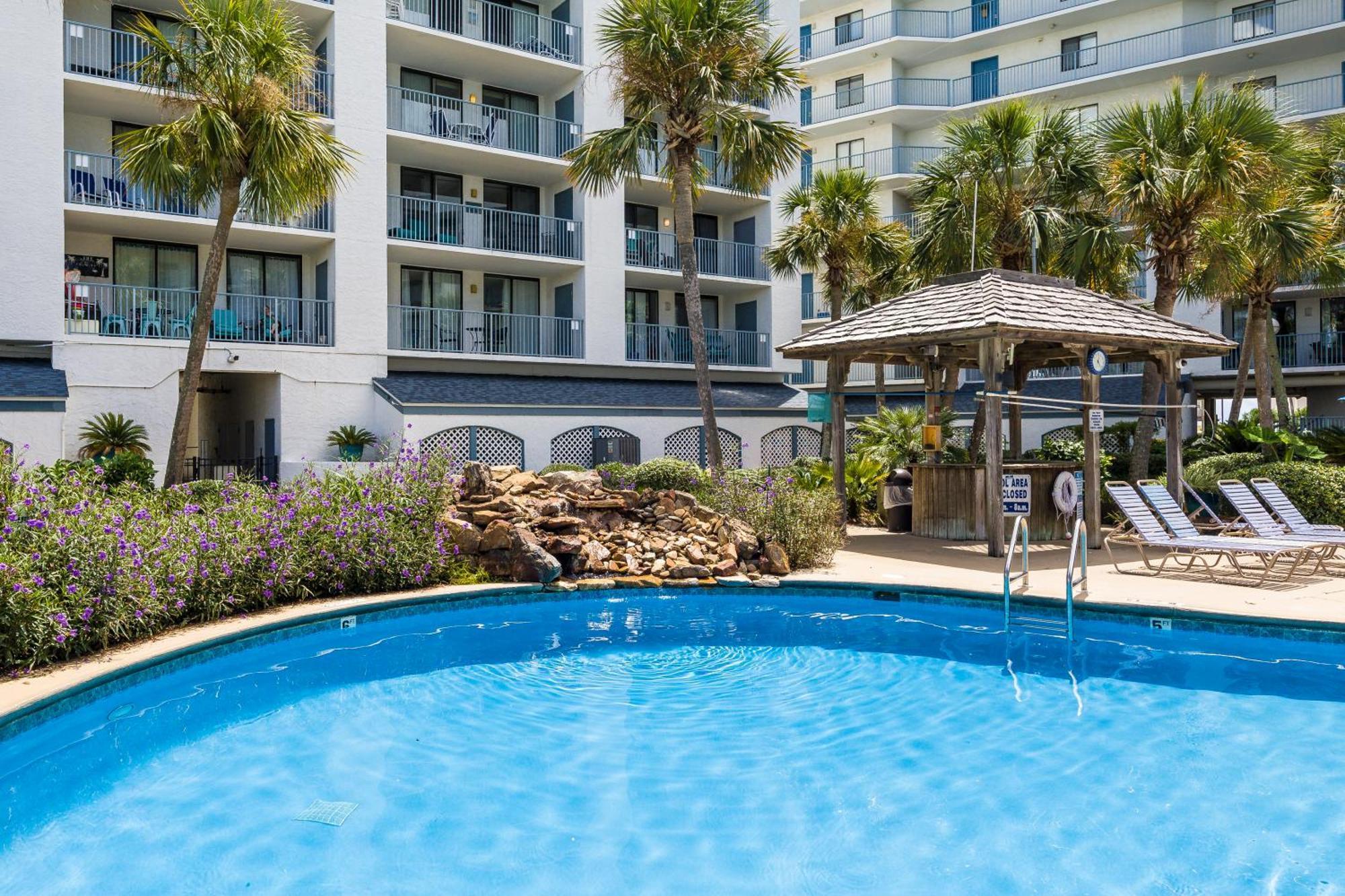 Surf & Racquet Club 401a *